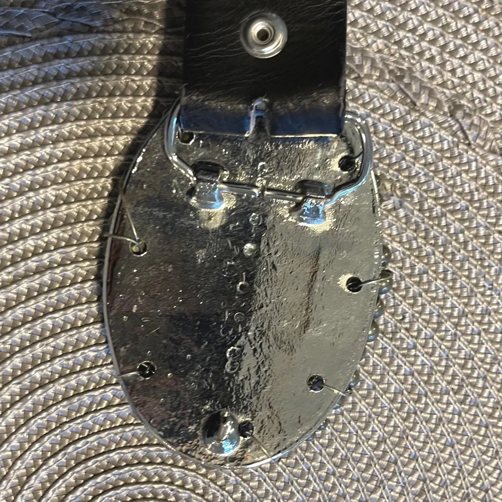 N/A striking genuine